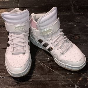 Adidas Hightops sz 7